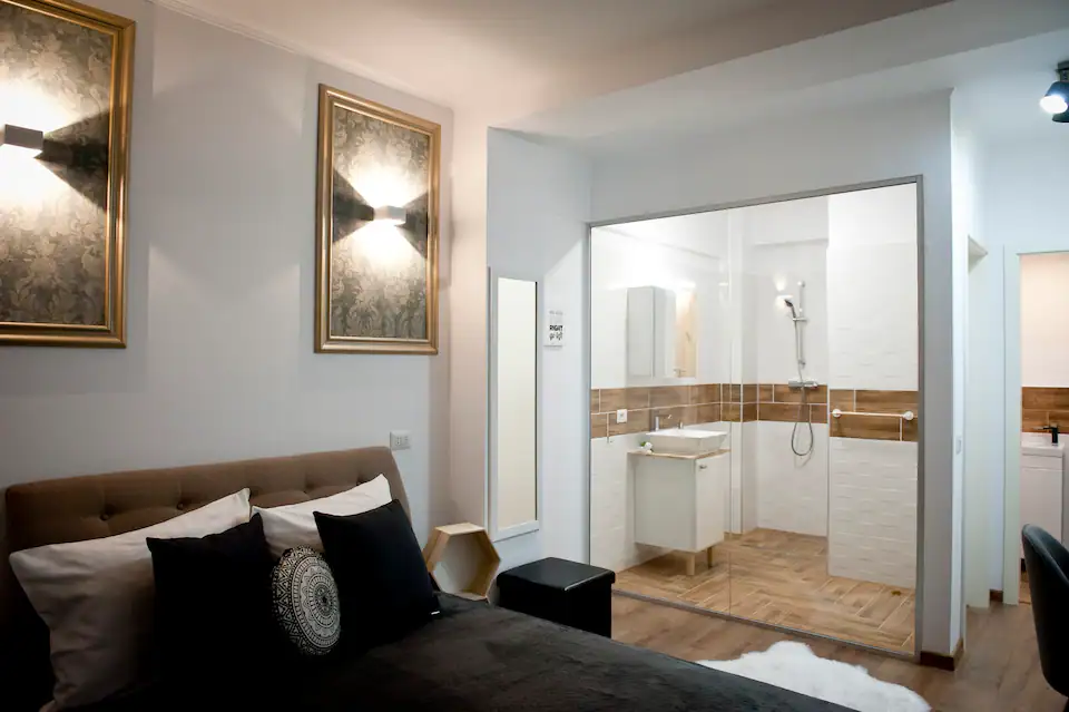 FLH - Couple's Getaway - Glamorous Room with AC and Free Pkg